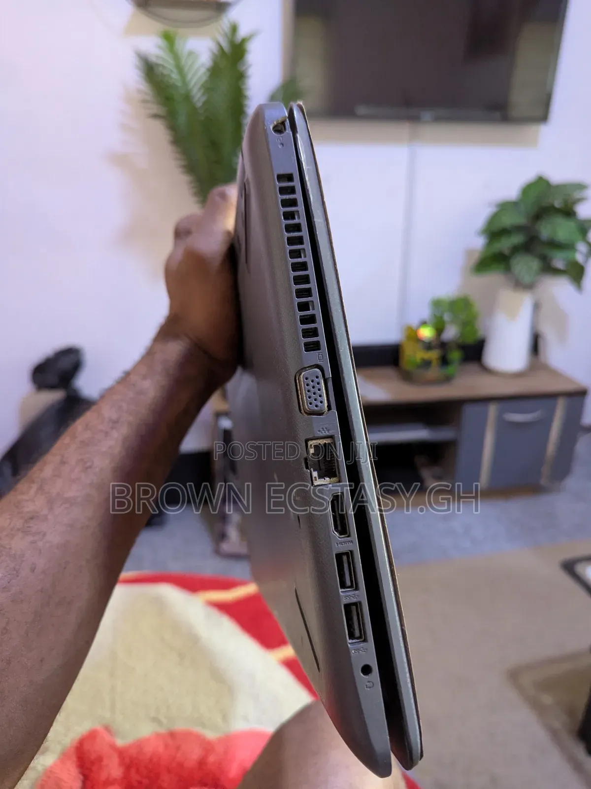 Laptop HP 14z 4GB Intel Core I3 HDD+SSD 512GB