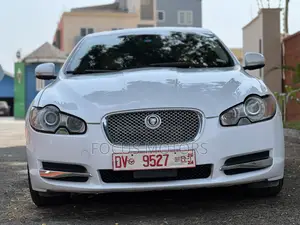 Photo - Jaguar XF 2012 White