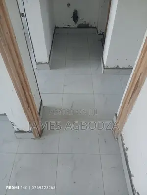 Am a Professional Tiler.
