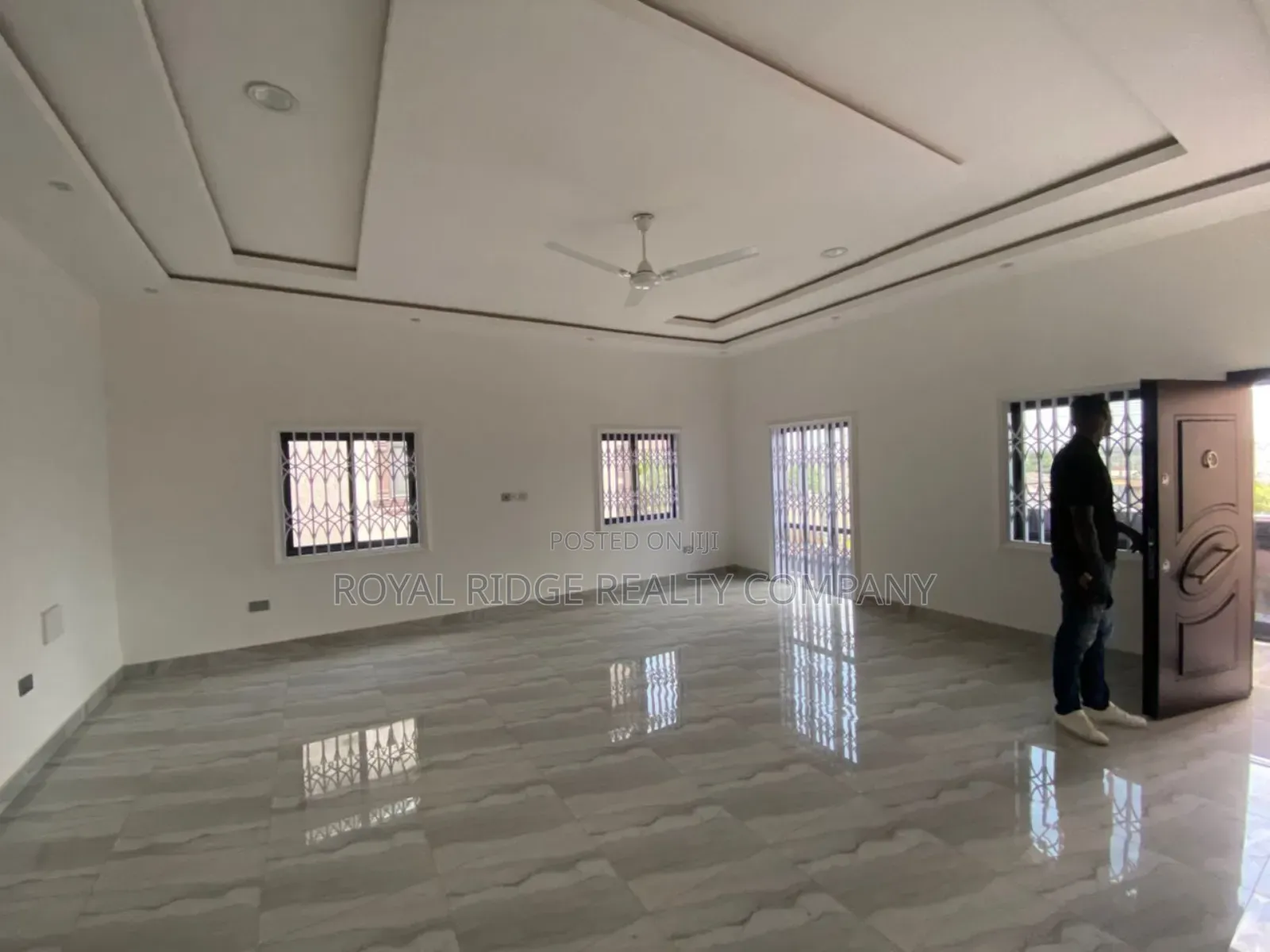 4bdrm Duplex in Achimota, Accra Metropolitan for sale