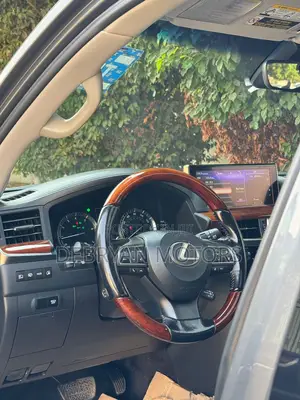 Lexus LX 570 AWD 2017 Gray