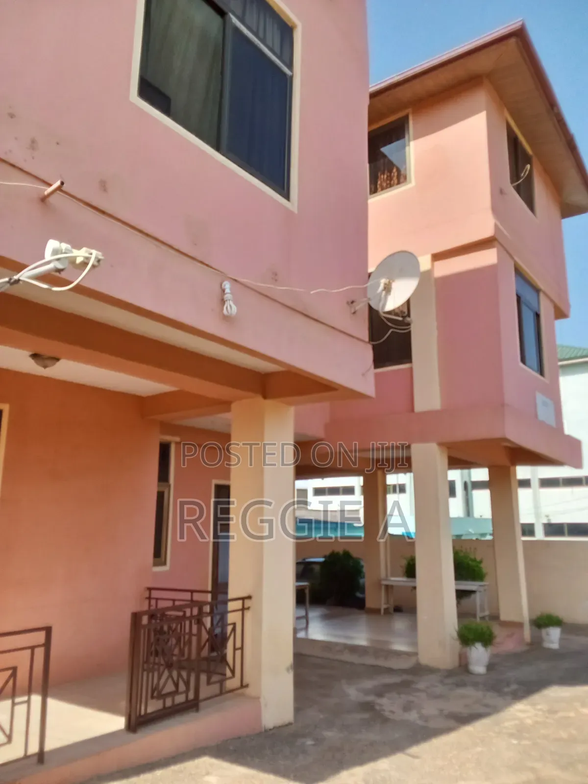 (Bf) ¢150.00!A Day - One Bedroom Studio Fully Furnished Flat.