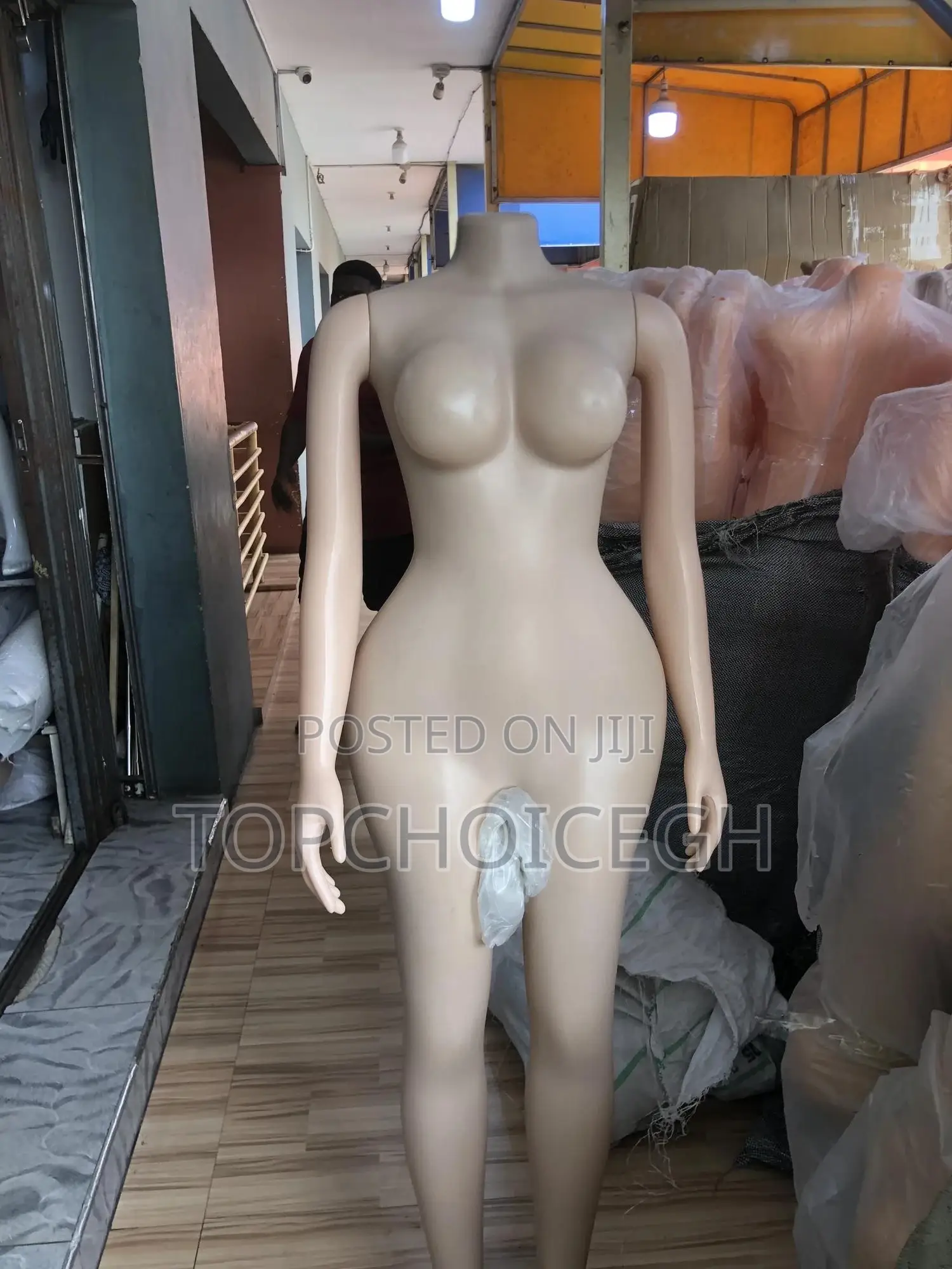 Mannequin/Dummy With Hands