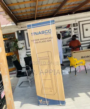 Chill Out Nasco Nas-400-1dr Single Door Beverage Cooler.