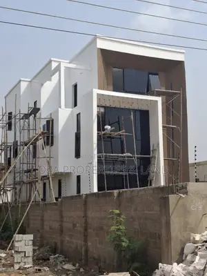 5bdrm House in East Legon Hills, Bawaleshie for sale