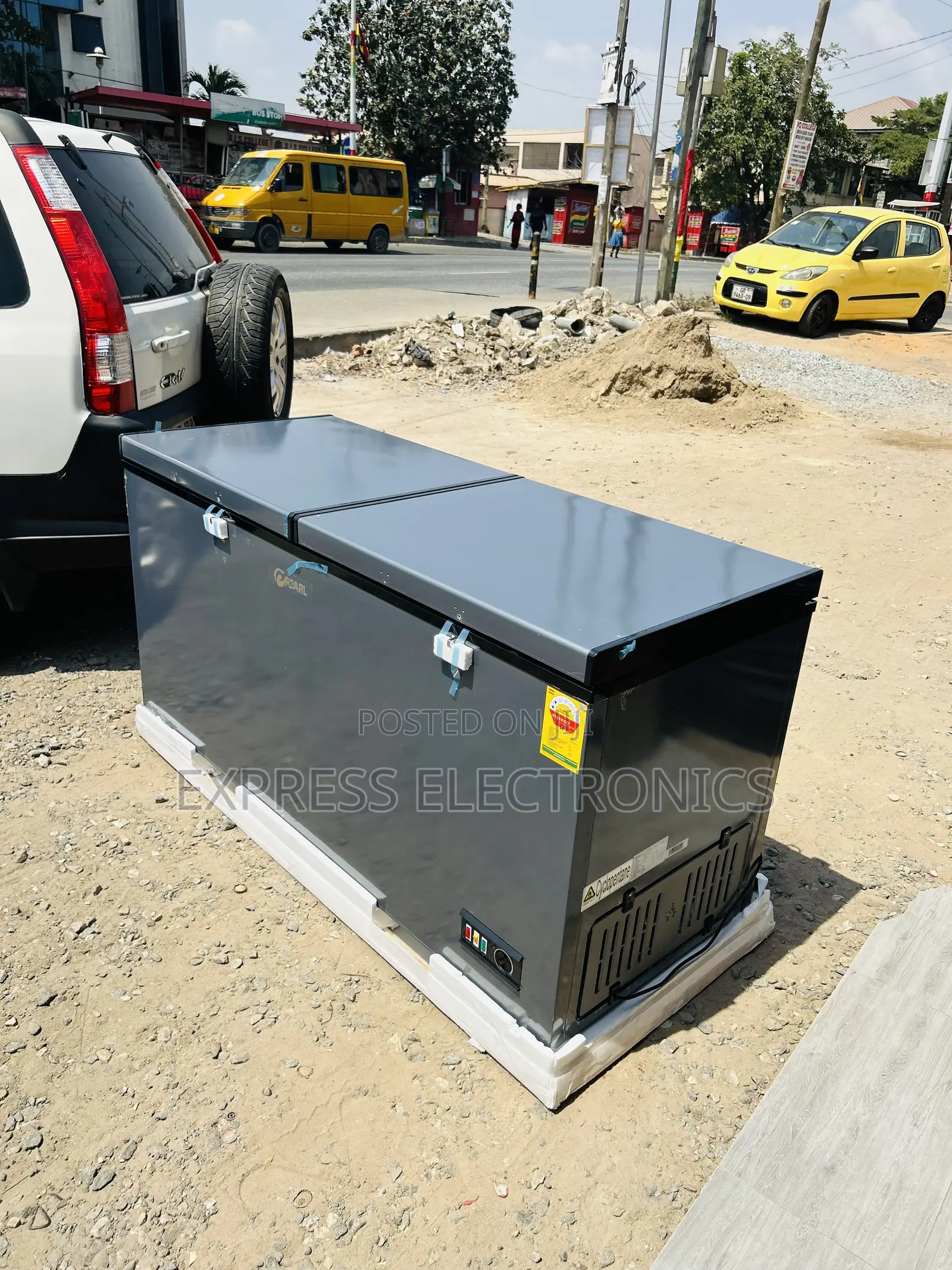 Anti Rust Durable Strong Steel Chest Double Door 400L Pearl