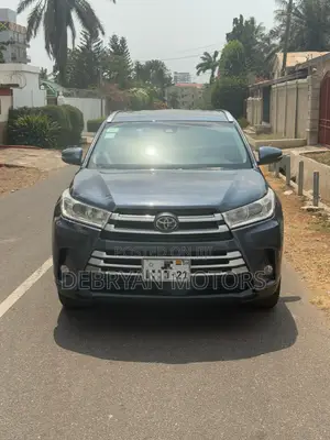 Toyota Highlander XLE 4x4 V6 (3.5L 6cyl 8A) 2017 Blue