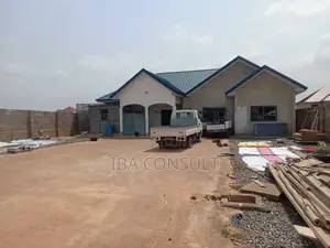 3bdrm House in Oyibi, Valley View Area for sale