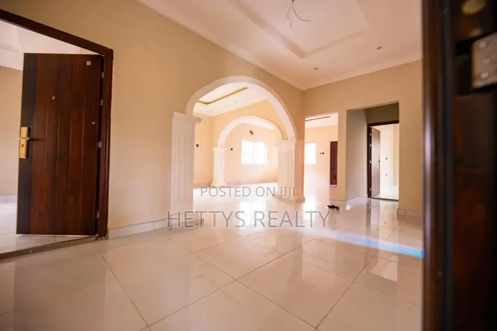 3bdrm House in Oyarifa for sale
