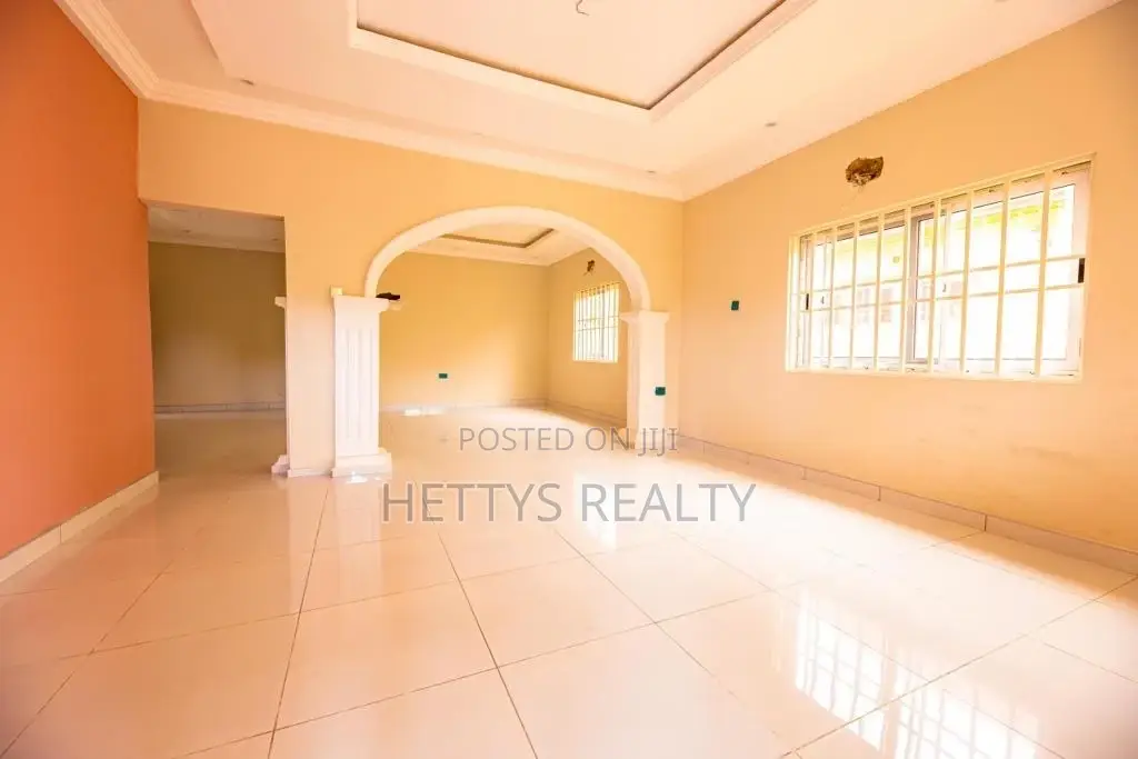 3bdrm House in Oyarifa for sale