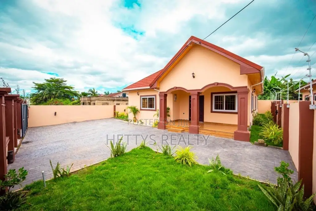 3bdrm House in Oyarifa for sale