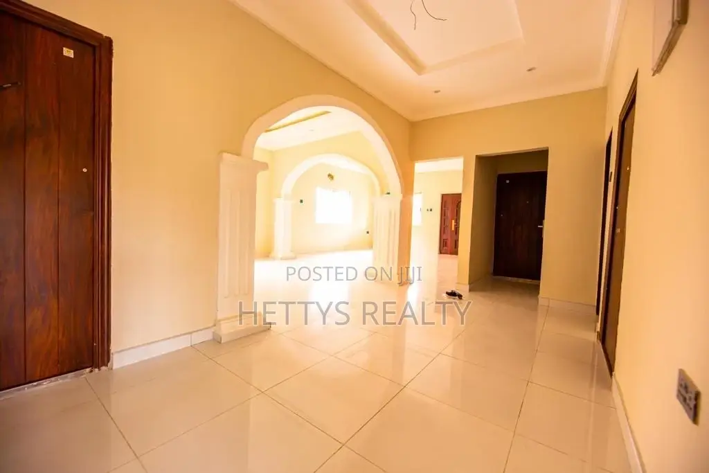 3bdrm House in Oyarifa for sale