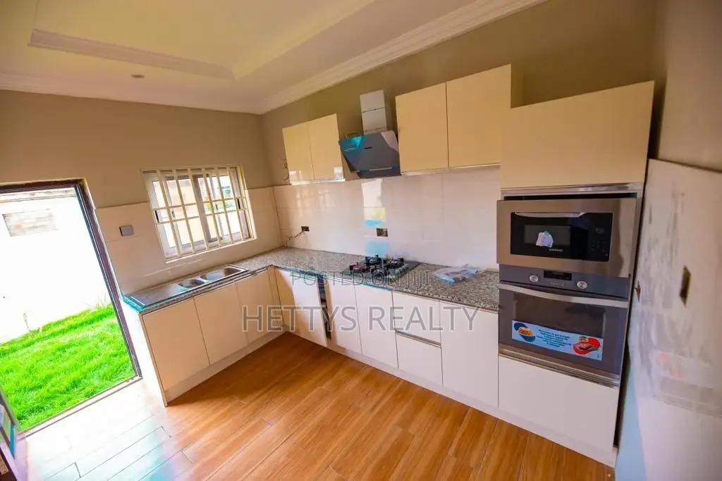 3bdrm House in Oyarifa for sale