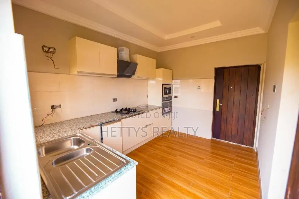 3bdrm House in Oyarifa for sale