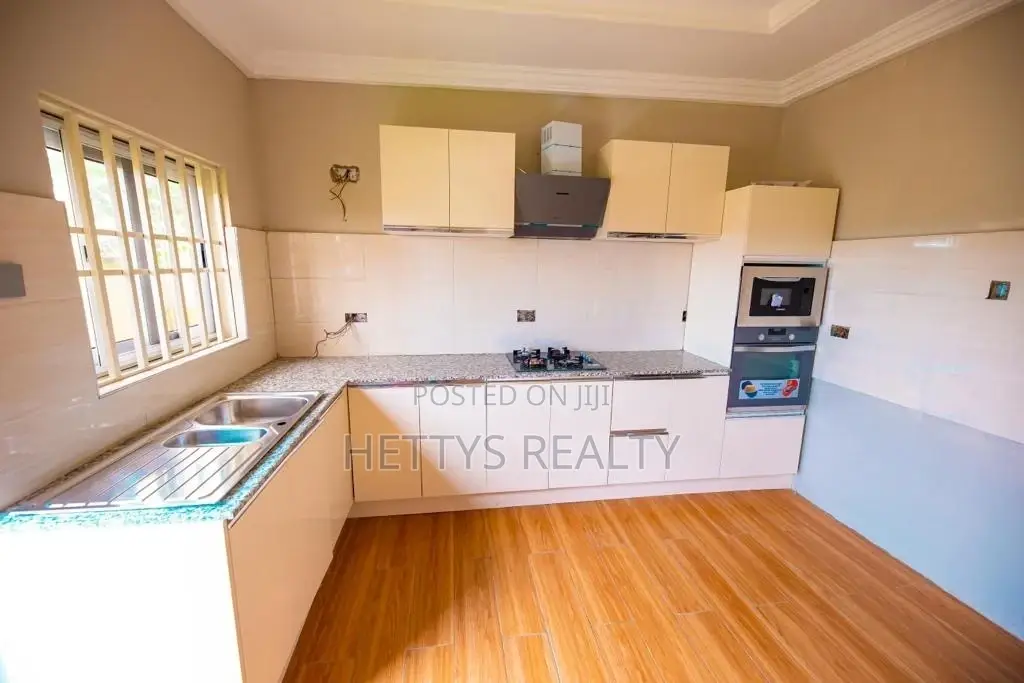 3bdrm House in Oyarifa for sale