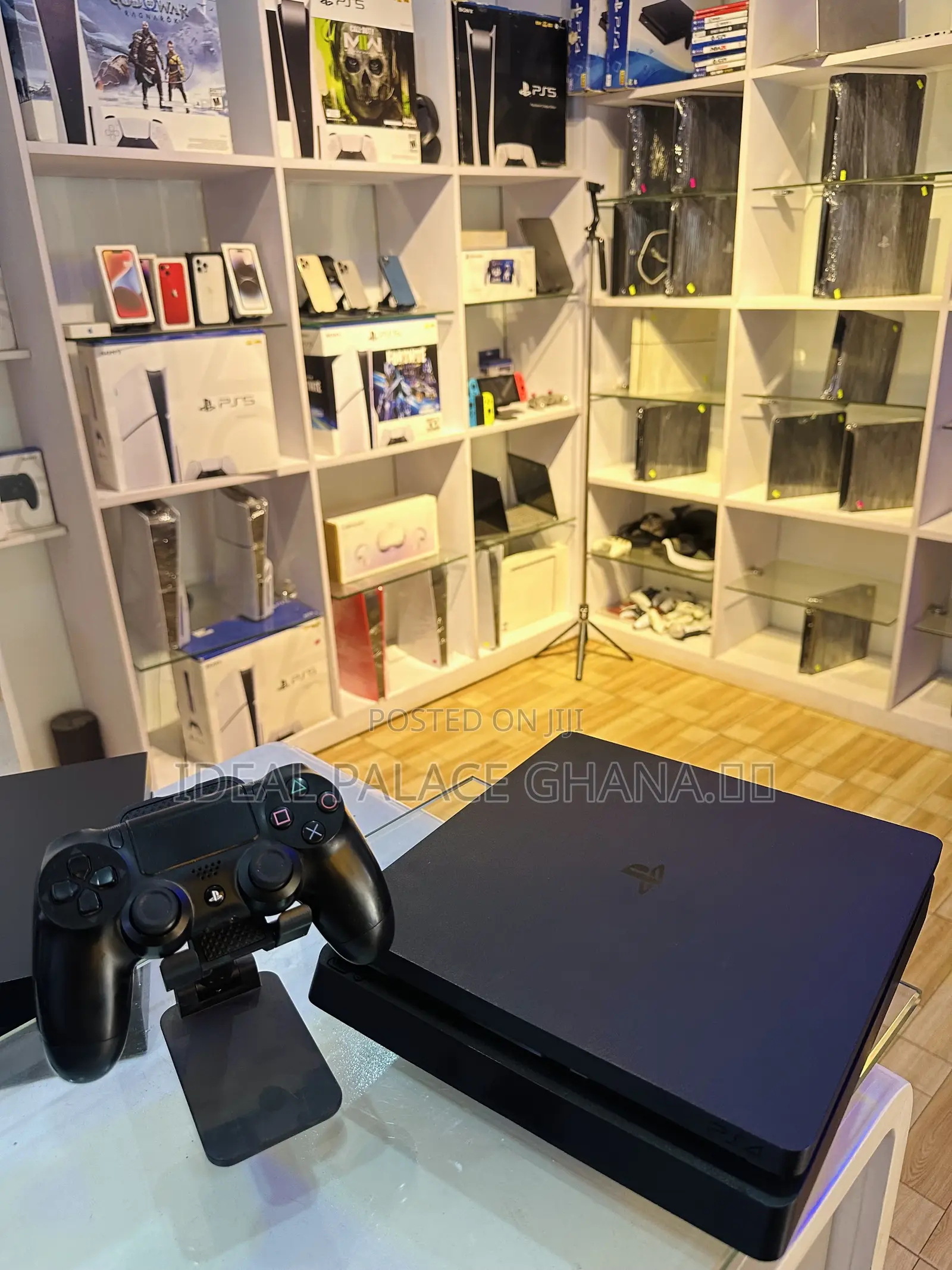 Slim Ps4. Free 10 Games