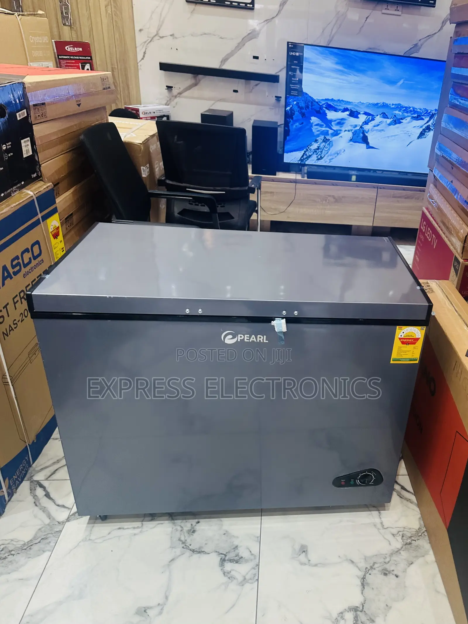 PCF--2B Chest Freezer Single Door Pearl