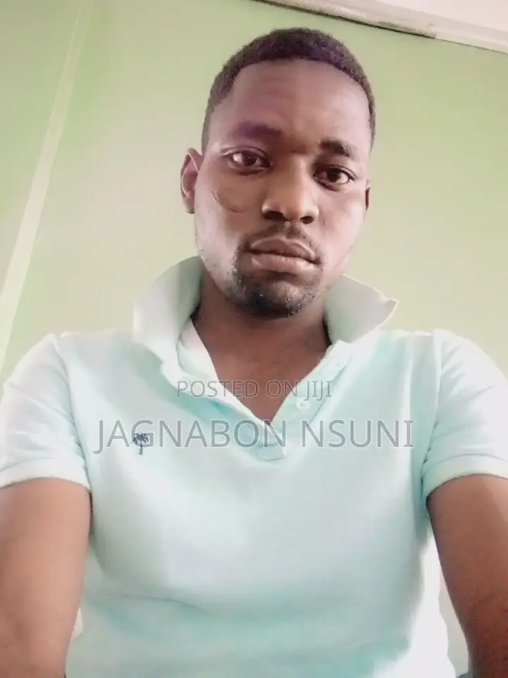 Mr David Nsuniin