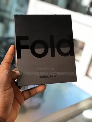 New Samsung Galaxy Z Fold4 256 GB Gold
