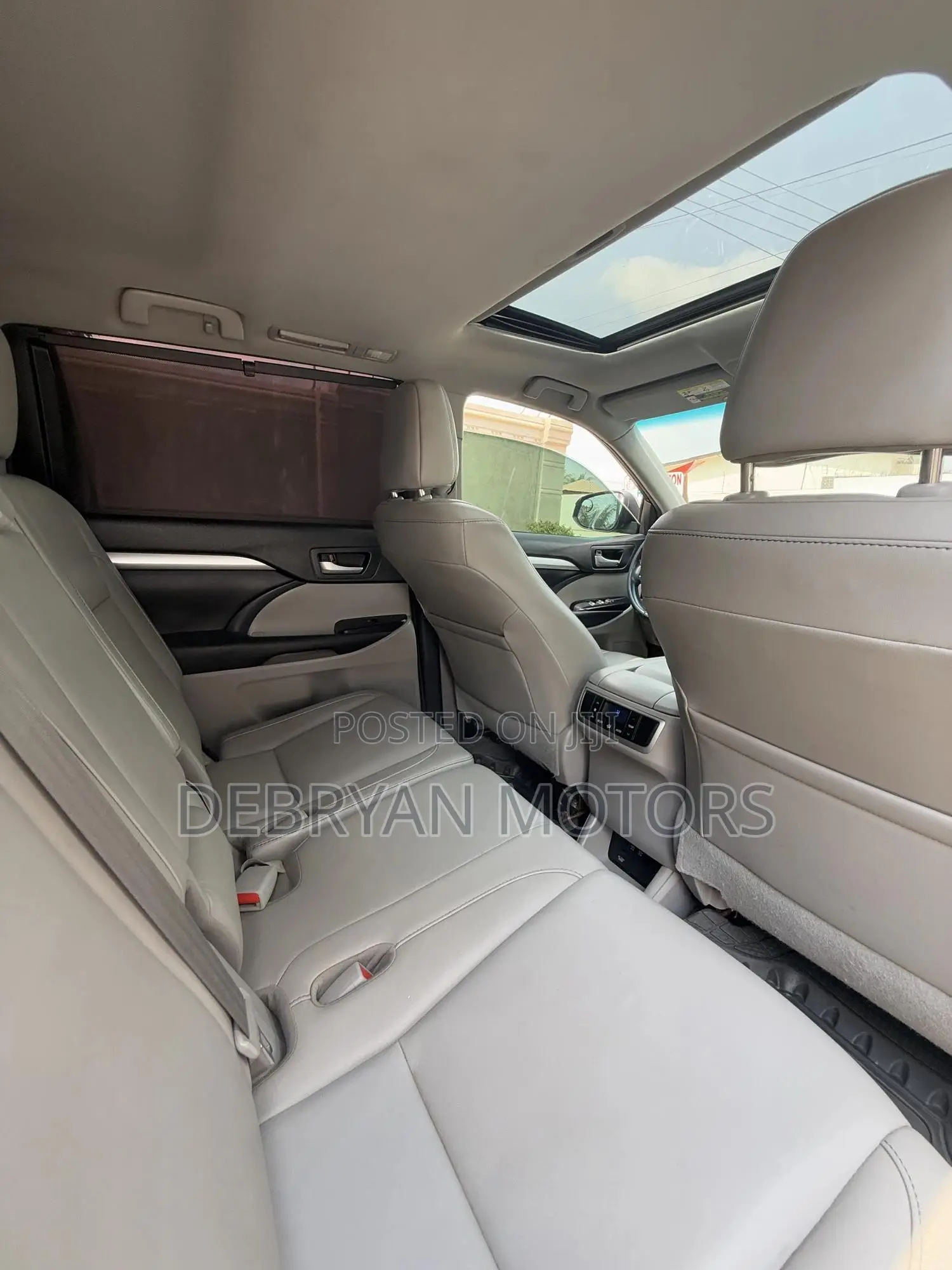Toyota Highlander XLE 4x4 V6 (3.5L 6cyl 8A) 2017 Blue