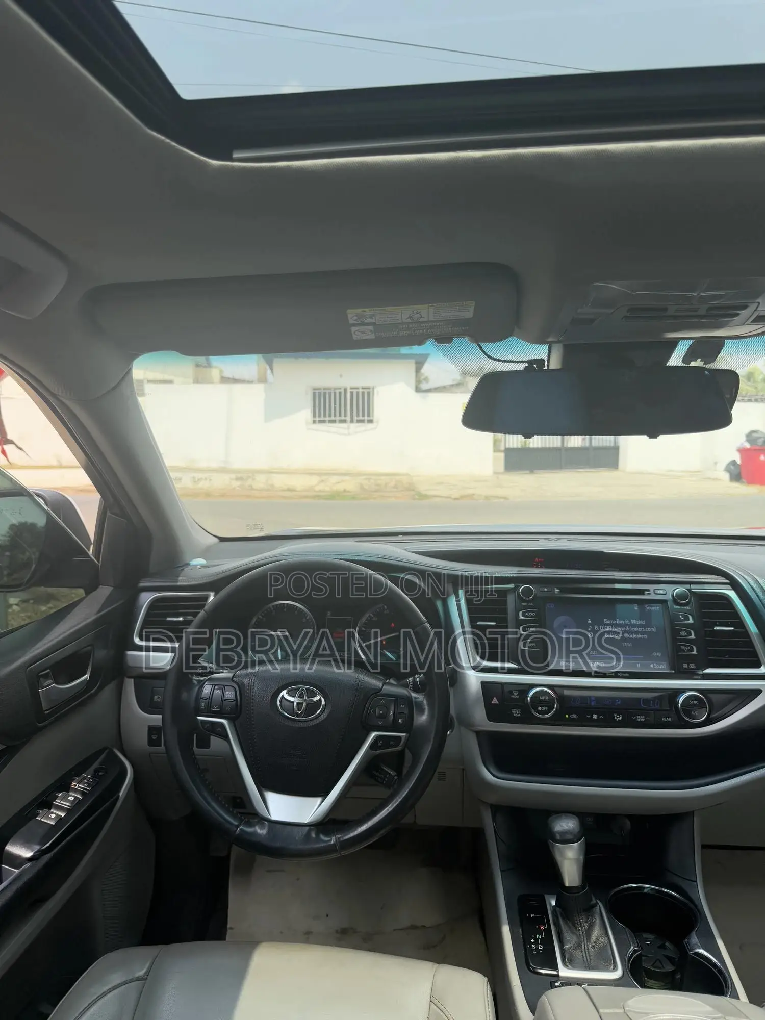 Toyota Highlander XLE 4x4 V6 (3.5L 6cyl 8A) 2017 Blue