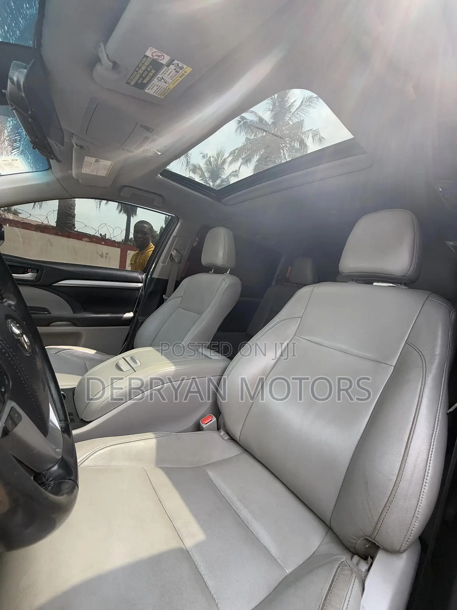 Toyota Highlander XLE 4x4 V6 (3.5L 6cyl 8A) 2017 Blue