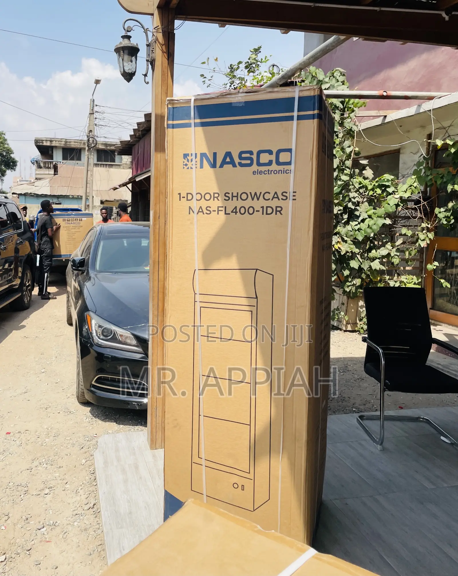 Fresh and Visible Nasco Nas-400-1dr 1 Door Beverage Cooler