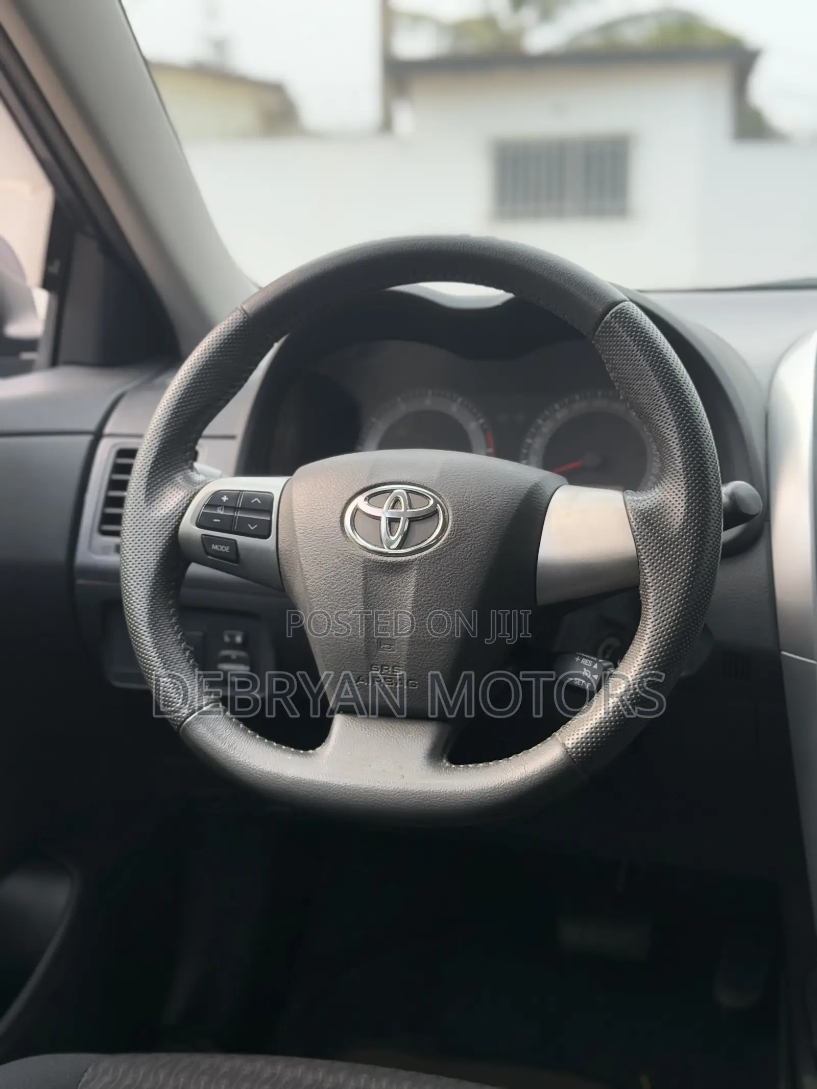 Toyota Corolla LE Special Edition 4dr Sedan (1.8L 4cyl 4A) 2013 Gray