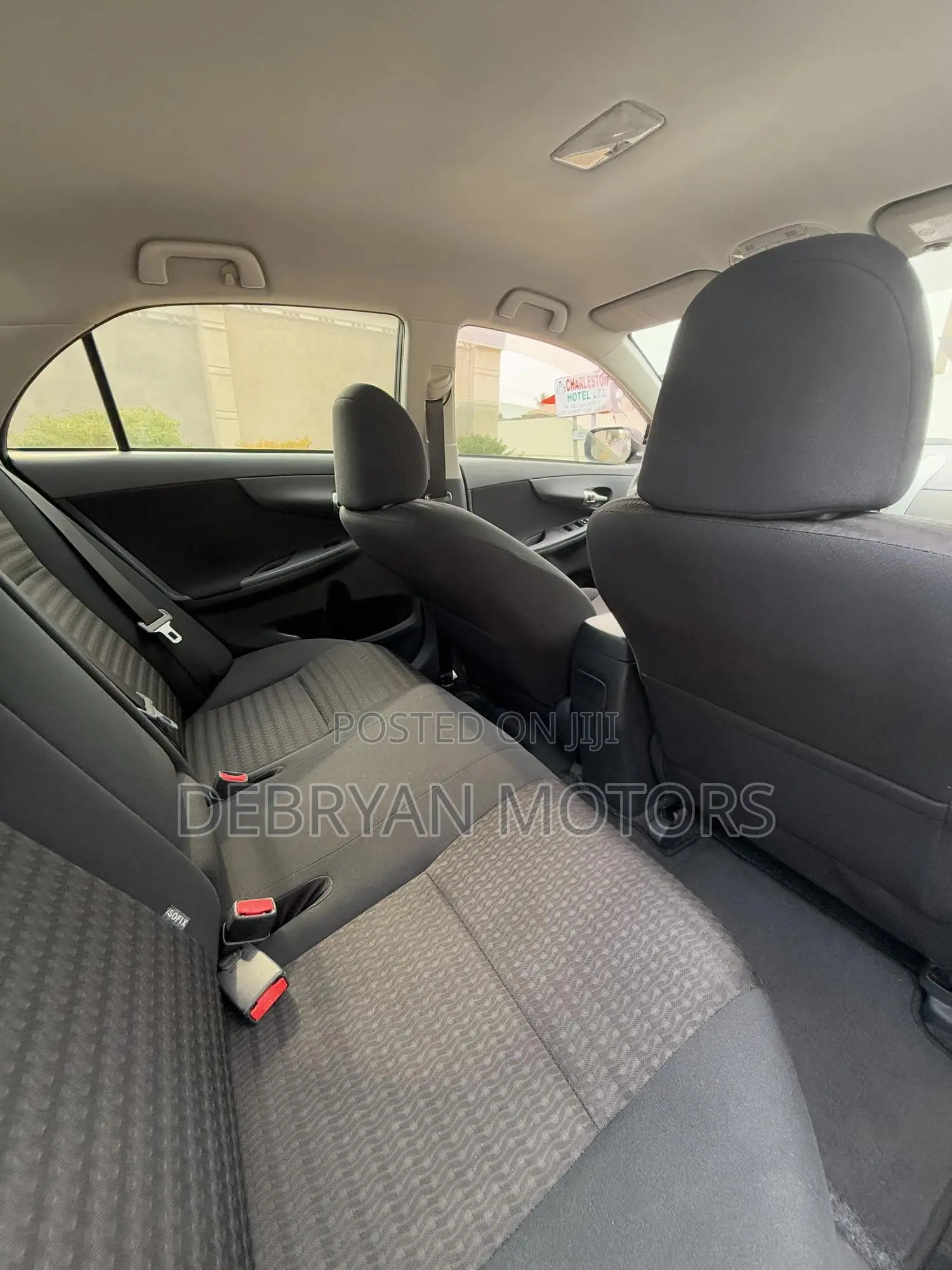 Toyota Corolla LE Special Edition 4dr Sedan (1.8L 4cyl 4A) 2013 Gray