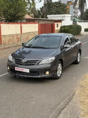 Toyota Corolla LE Special Edition 4dr Sedan (1.8L 4cyl 4A) 2013 Gray