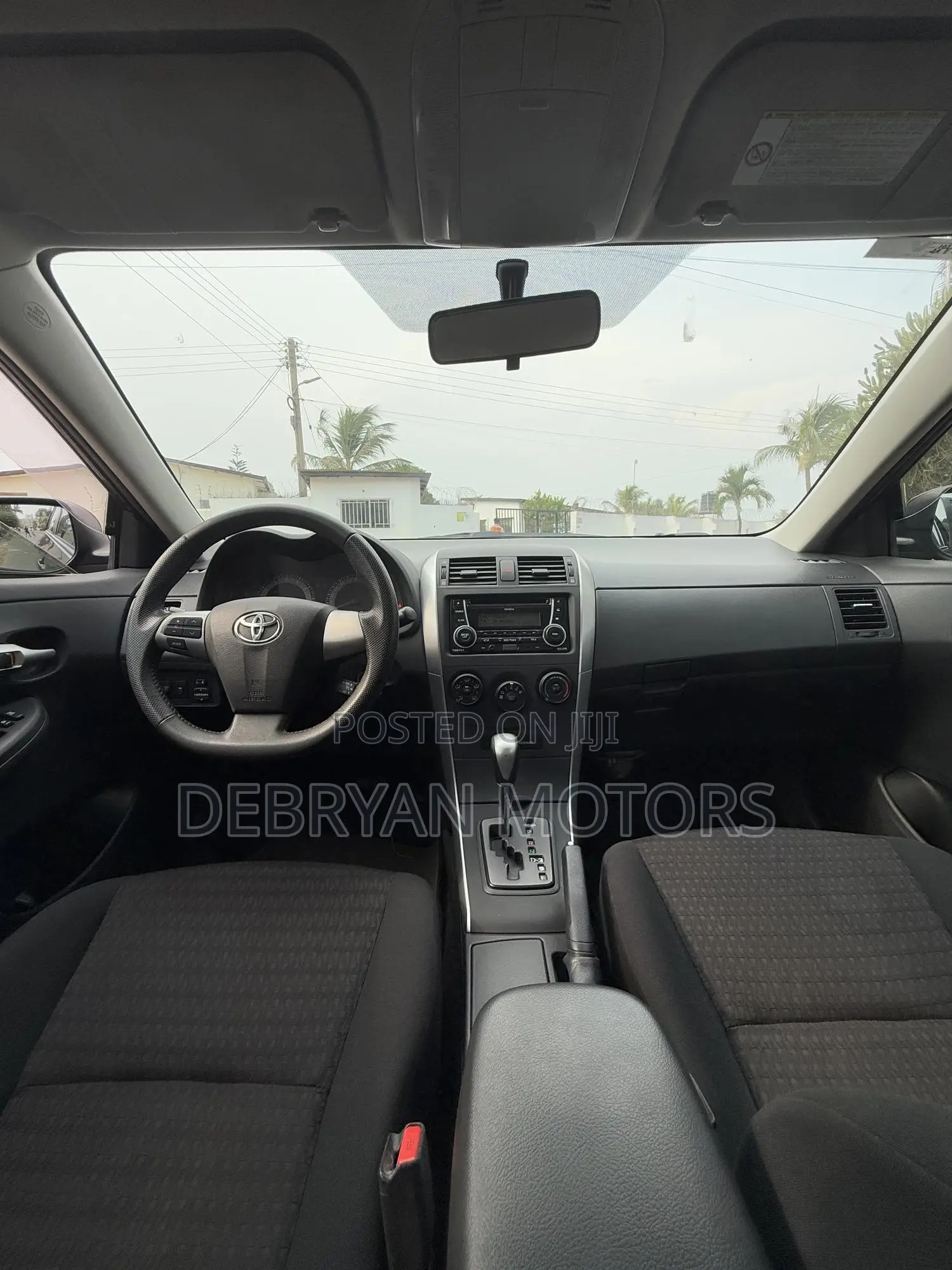 Toyota Corolla LE Special Edition 4dr Sedan (1.8L 4cyl 4A) 2013 Gray