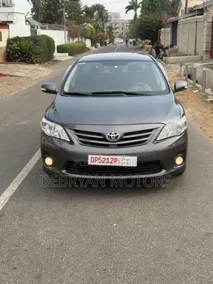 Toyota Corolla LE Special Edition 4dr Sedan (1.8L 4cyl 4A) 2013 Gray