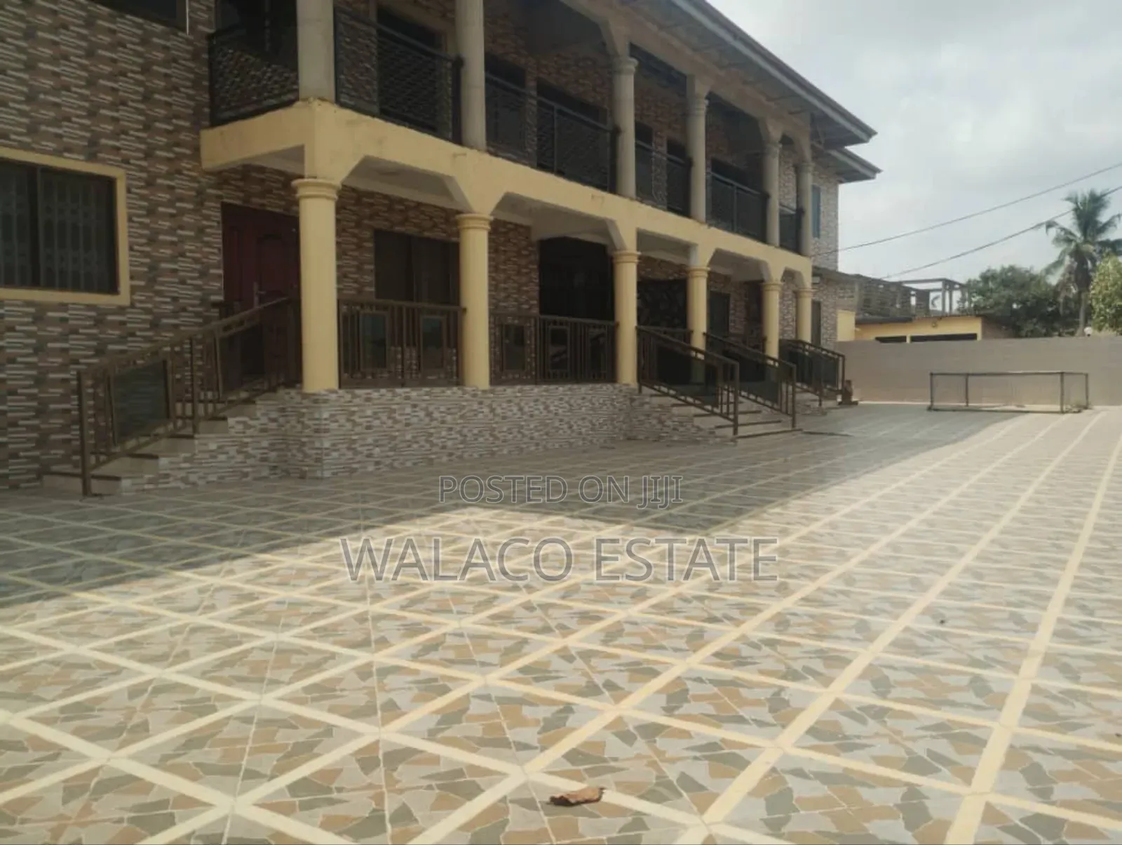 3bdrm Shared Apartment in Mallam for rent
