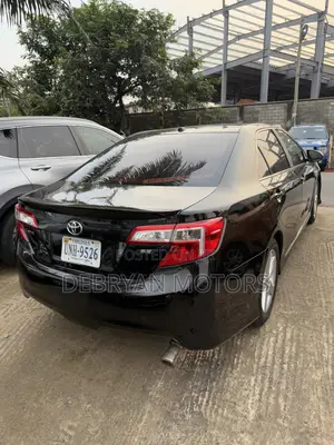 Toyota Camry SE 4dr Sedan (2.5L 4cyl 6A) 2013 Black