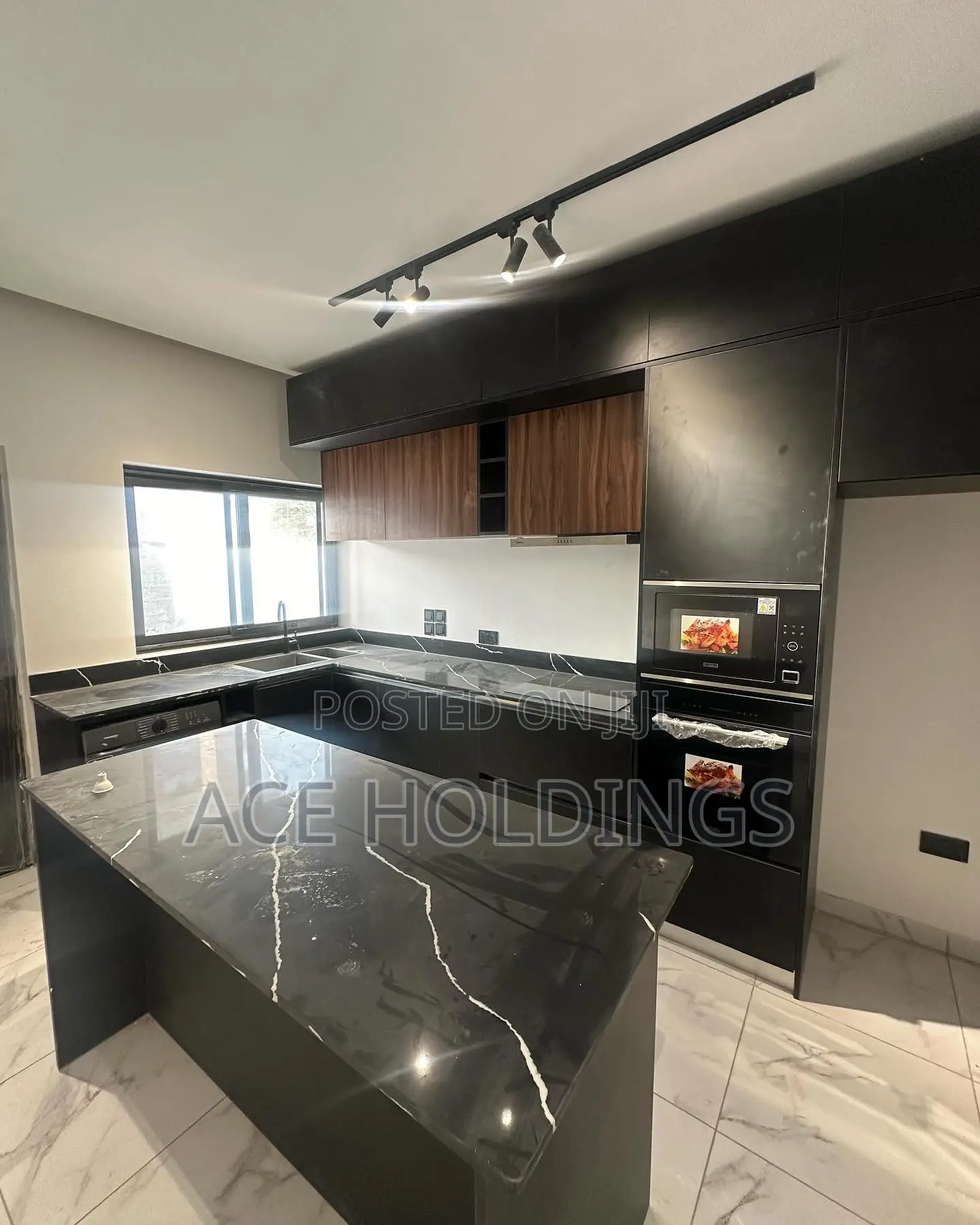 3bdrm House in Ashaley Botwe for rent