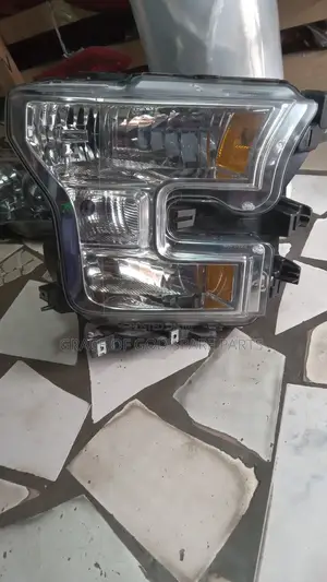 Ford F-150 2016 Headlight Original