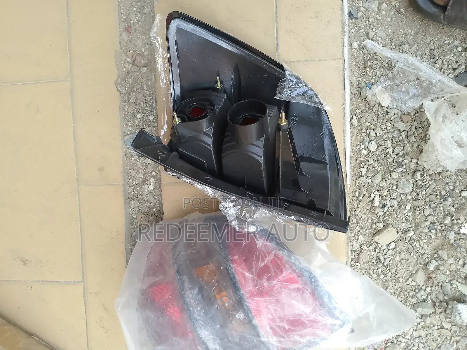 Pontiac Vibe Taillight; 2003-2008