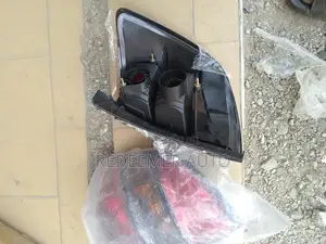 Pontiac Vibe Taillight; 2003-2008