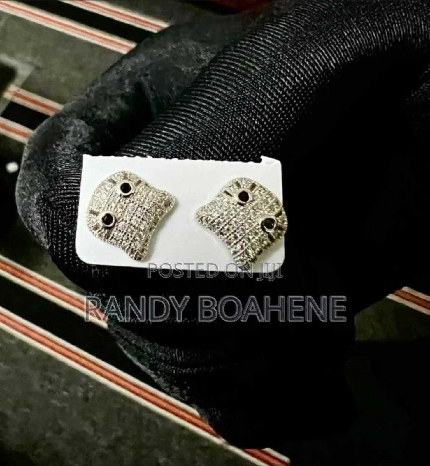 Men Pop Eye Icy Earrings