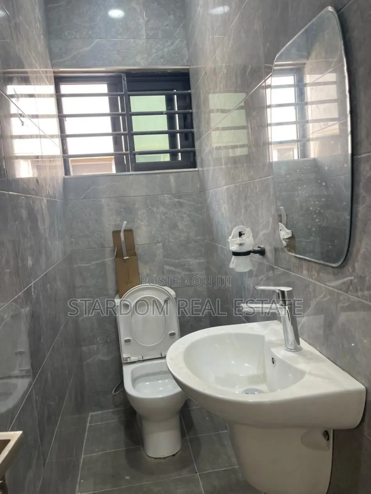 2bdrm Apartment in Emef, Lashibi for rent