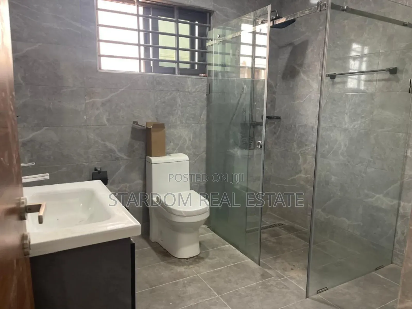 2bdrm Apartment in Emef, Lashibi for rent