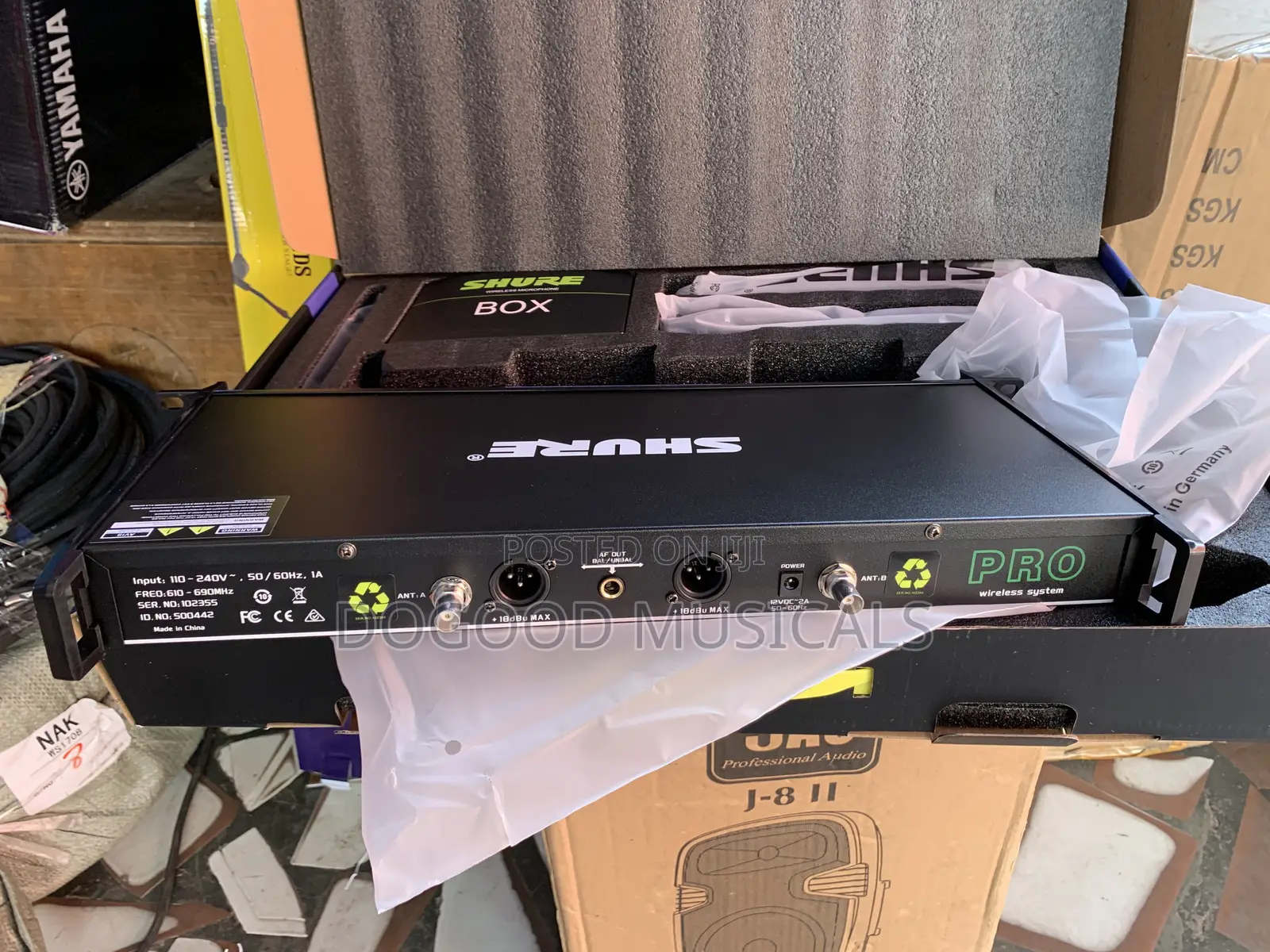 SHURE BLX-338 2-in-1 Digital Wireless Microphone
