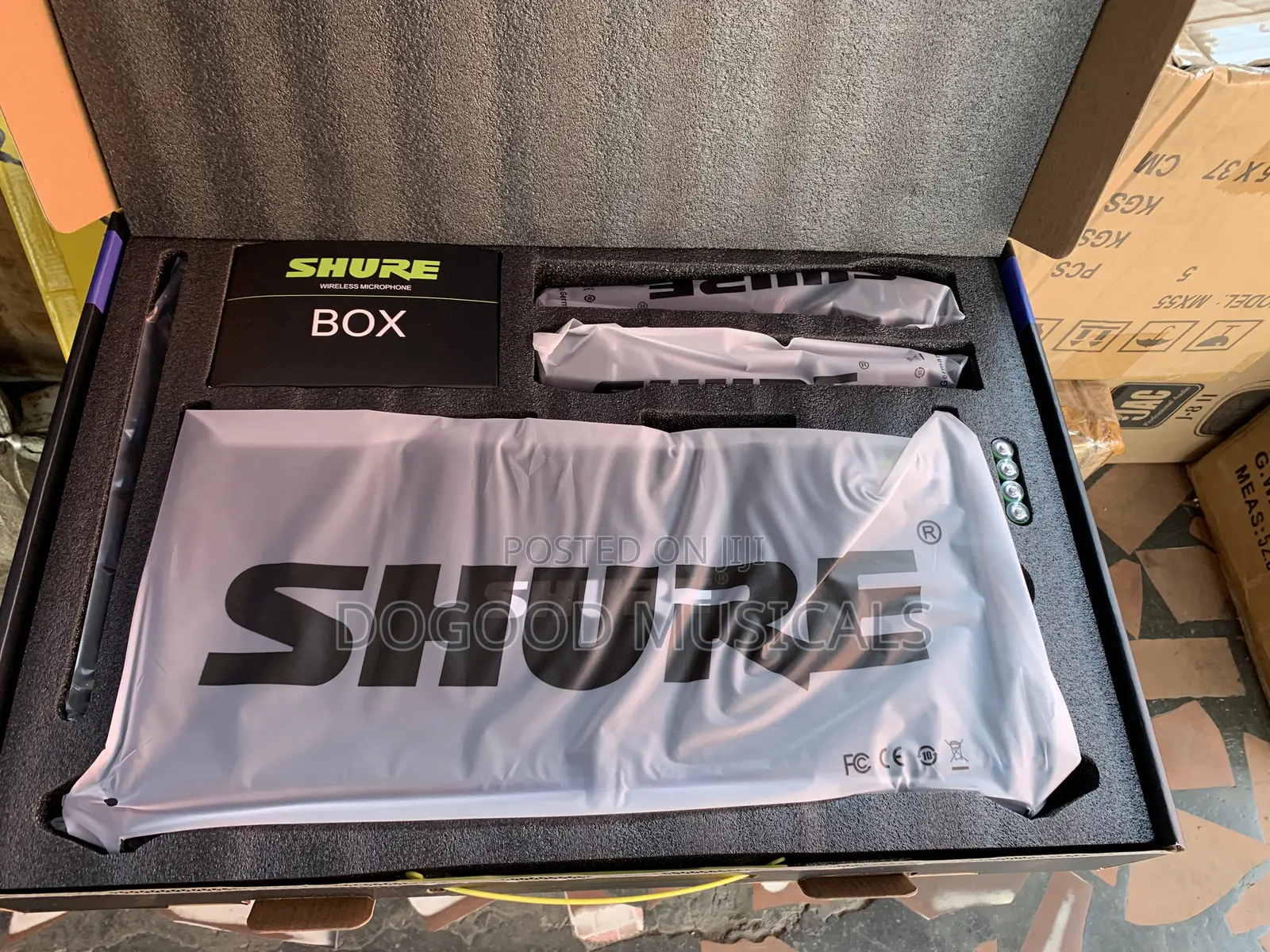 SHURE BLX-338 2-in-1 Digital Wireless Microphone