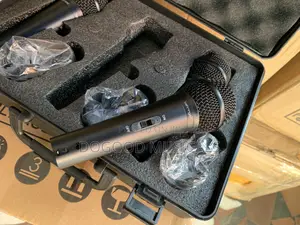 Behringer ULTRAVOICE Xm-1800s 3in1 Dynamic(Coord) Microphone