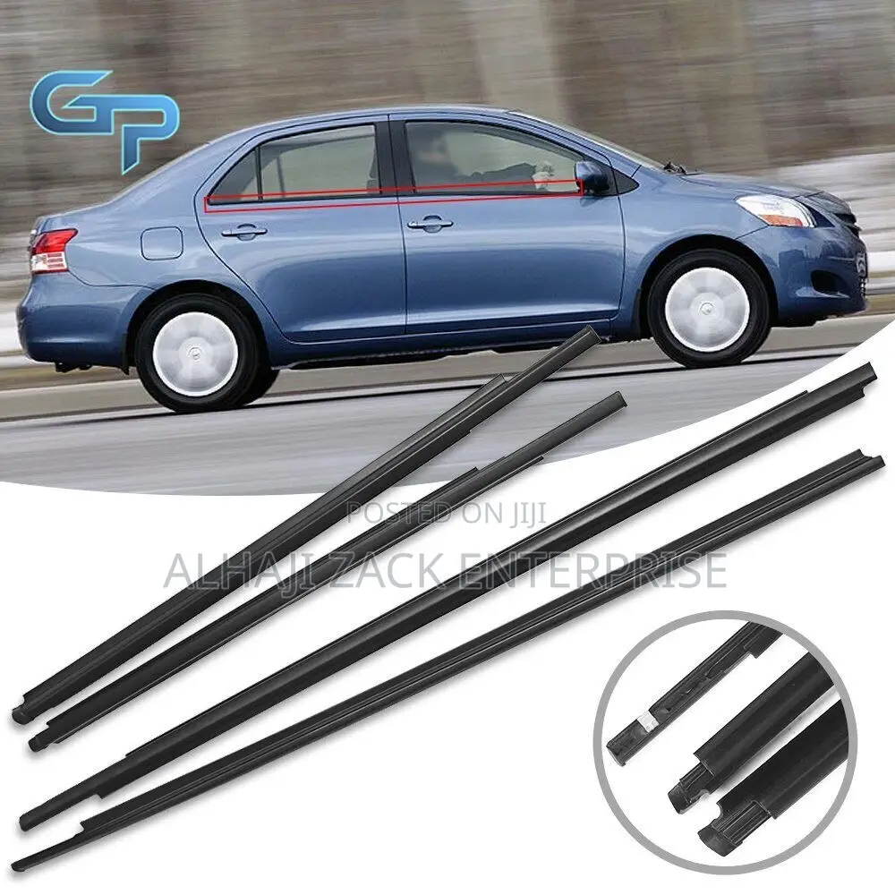Yaris 2010 Door Strip