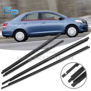 Yaris 2010 Door Strip