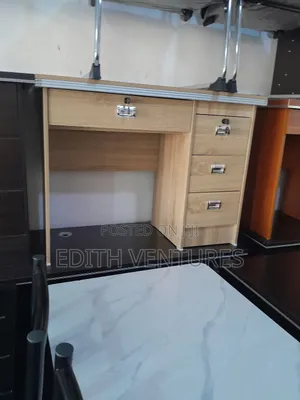 Simple Design Table