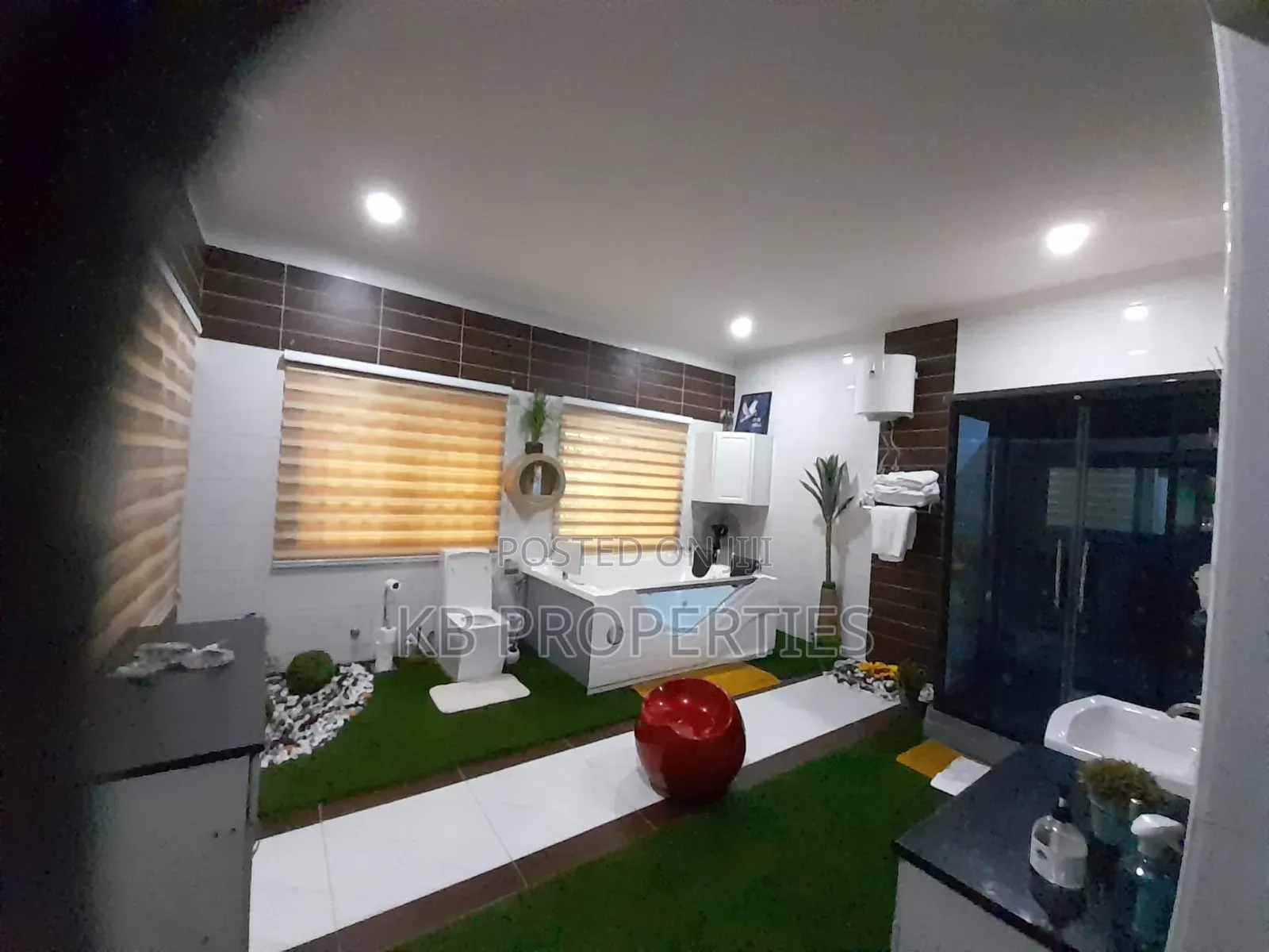 Furnished 6bdrm Duplex in Kb Properties, Spintex for rent