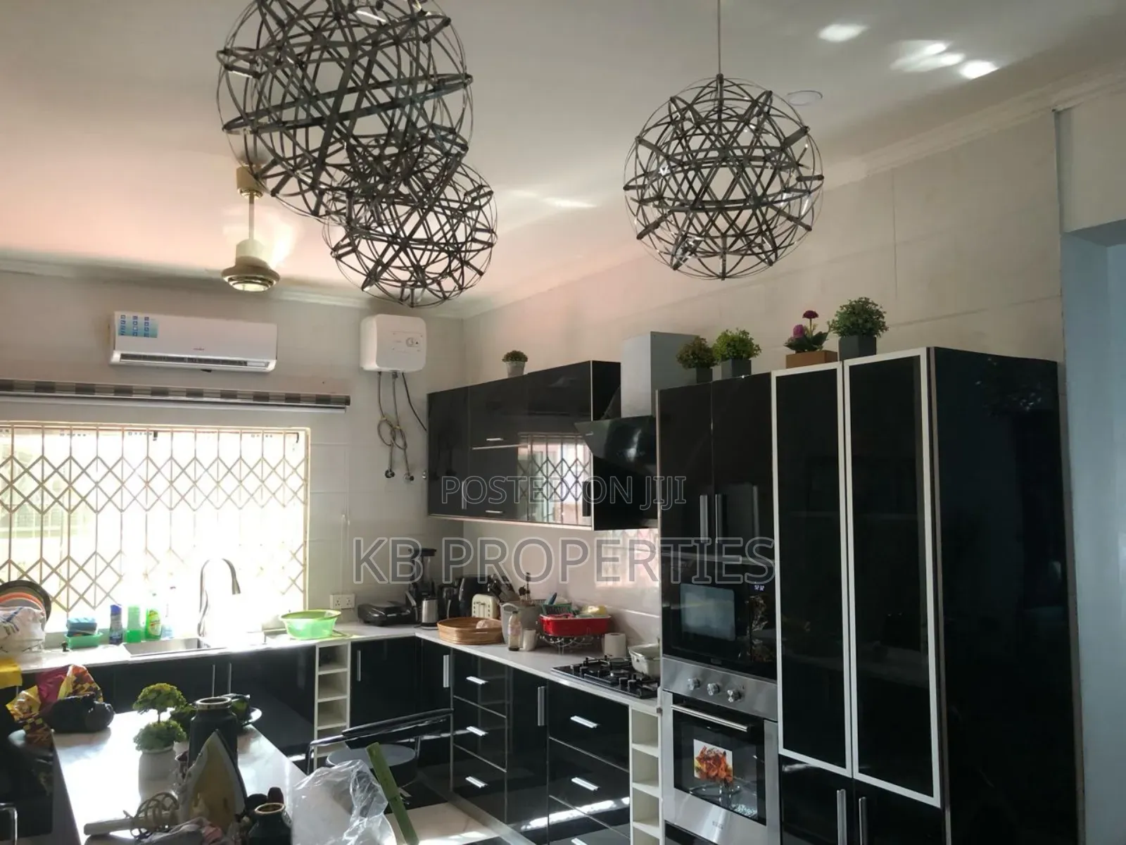 Furnished 6bdrm Duplex in Kb Properties, Spintex for rent