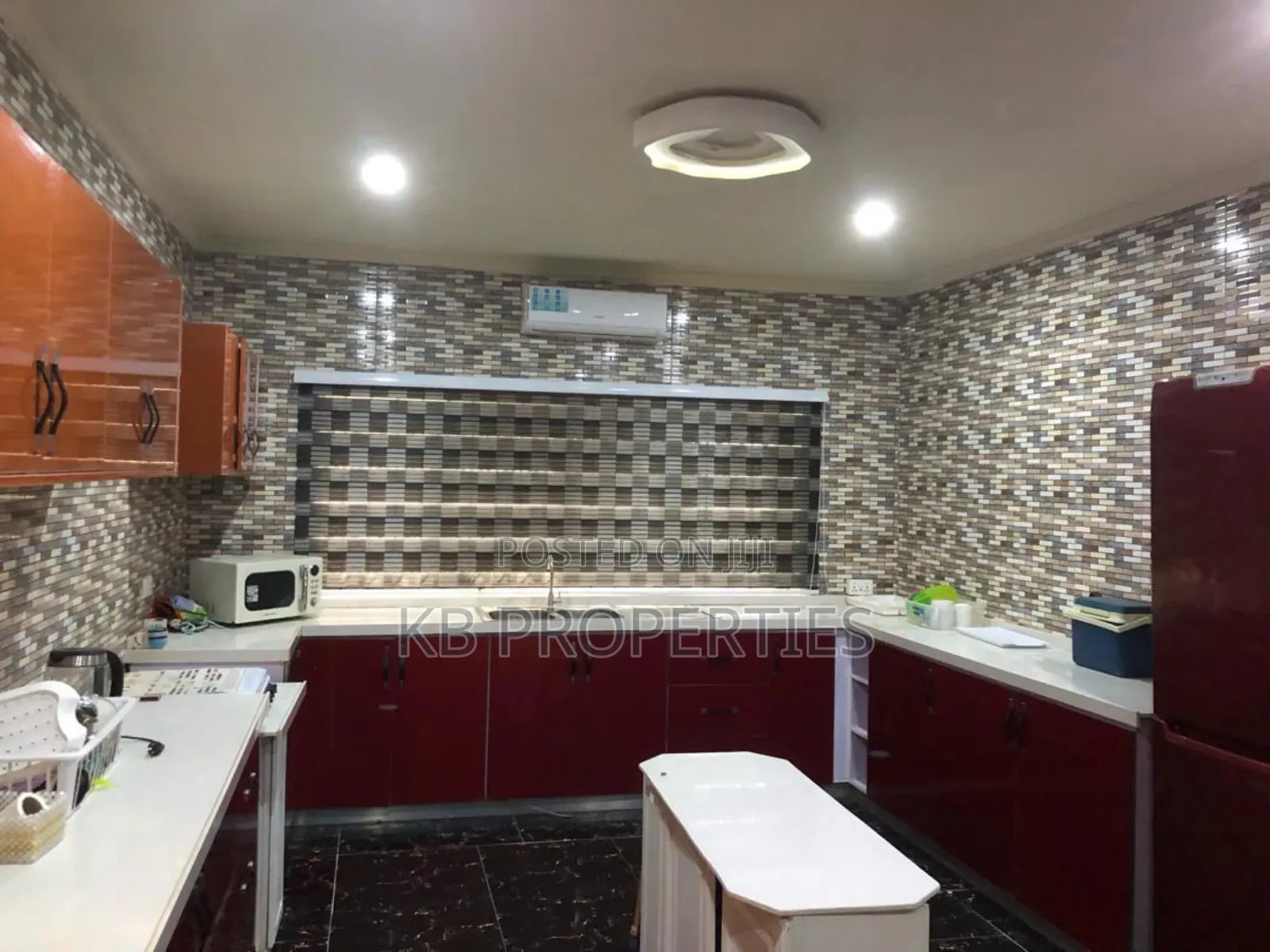 Furnished 6bdrm Duplex in Kb Properties, Spintex for rent